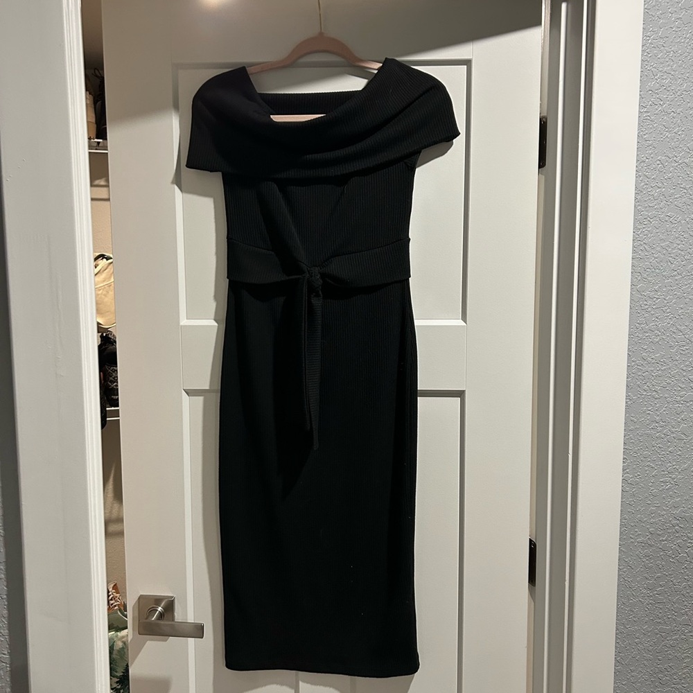 Black bodycon midi dress